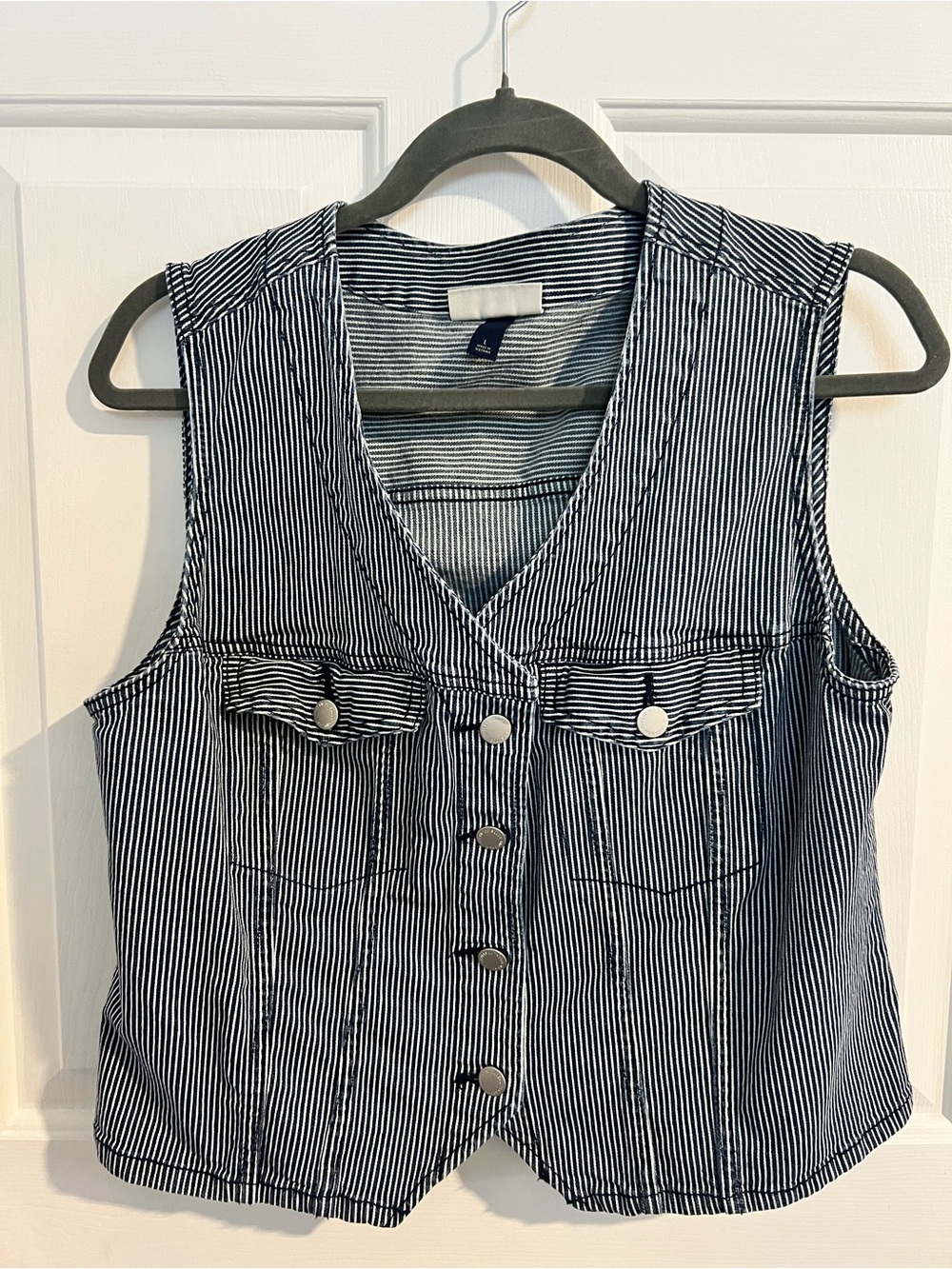 Universal Thread Large Vest - Picture 5 of 8